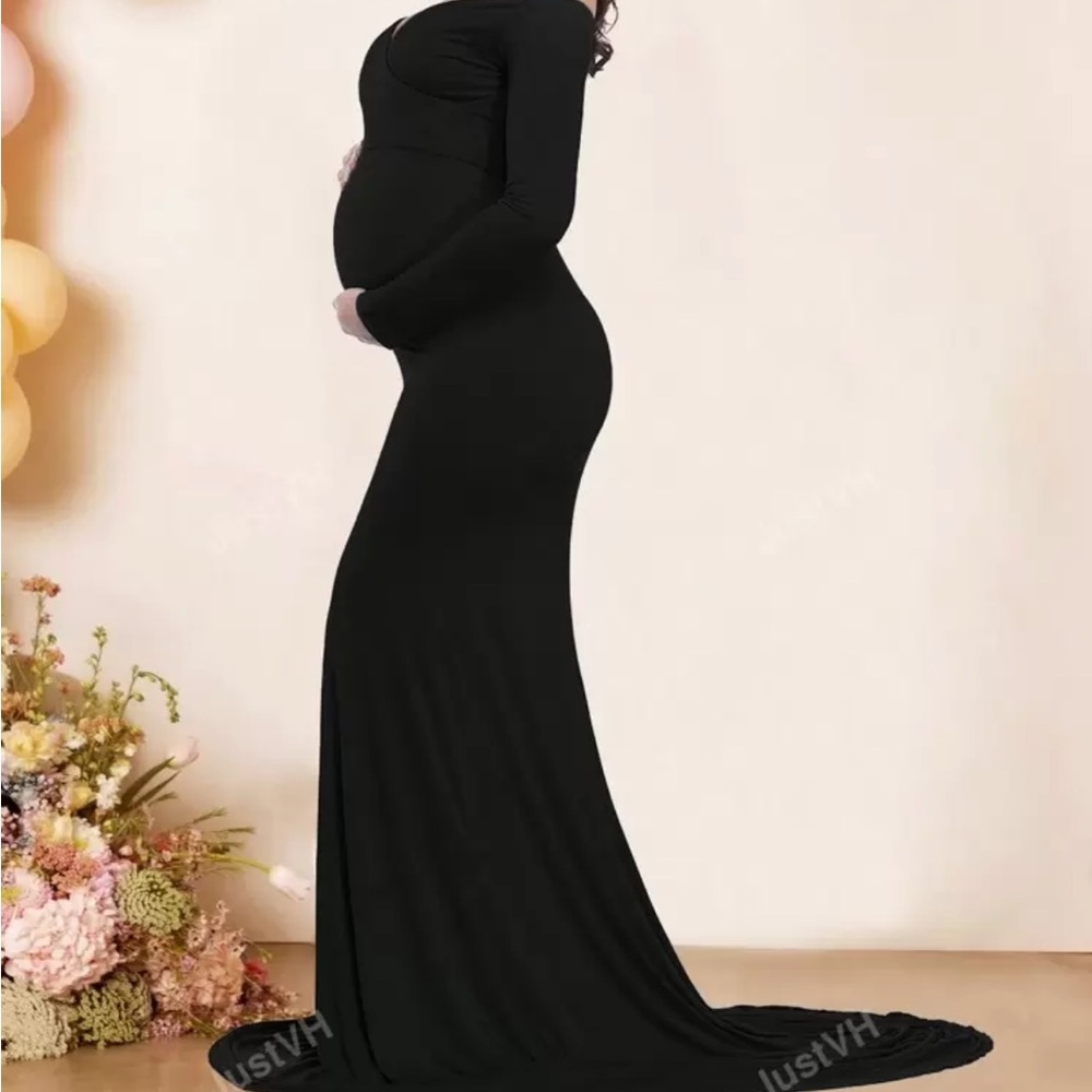 Elegant Black Off-Shoulder Maternity Dress - Picture 3 of 6